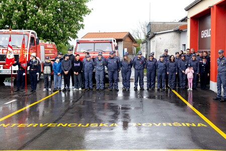 OBČINA PIVKA PREDAJA VOZILA GVC-1 PGD KOŠANA 6.5.2025 - Valter Leban-1631